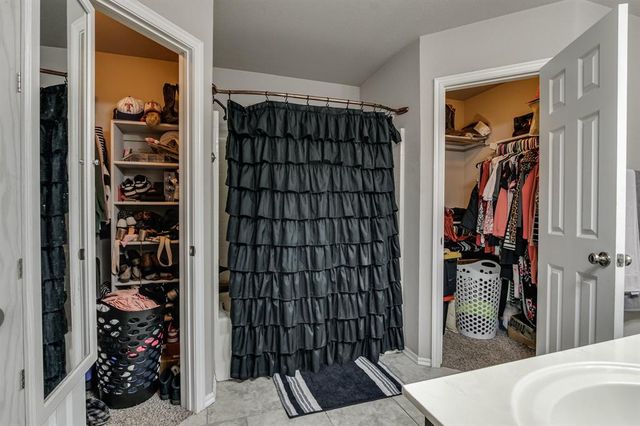 601 SW 38th Place, Moore, OK 73160