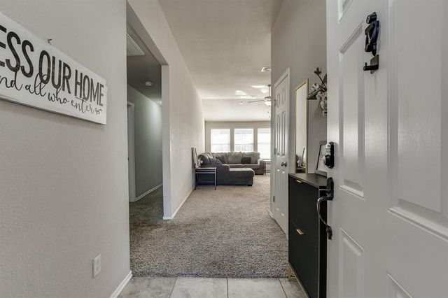 601 SW 38th Place, Moore, OK 73160