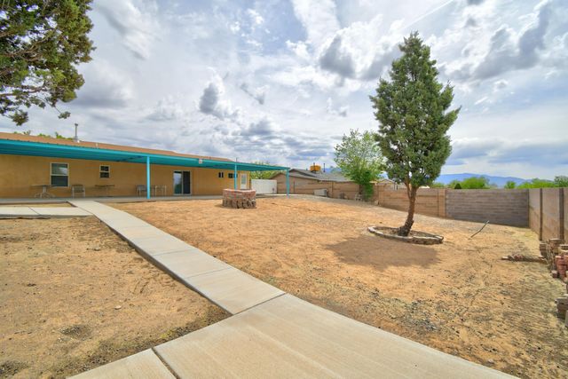 4908 Chromium Drive NE, Rio Rancho, NM 87124