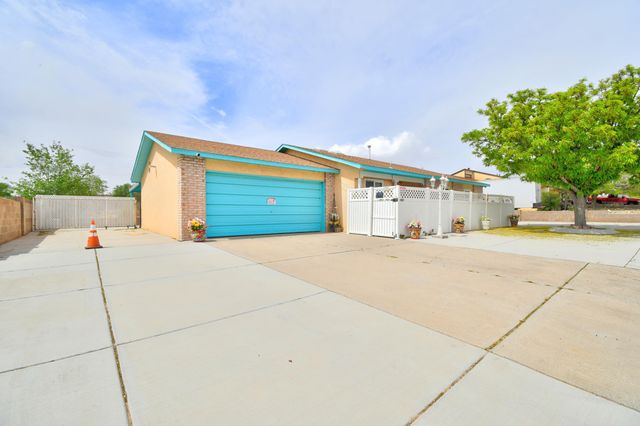 4908 Chromium Drive NE, Rio Rancho, NM 87124