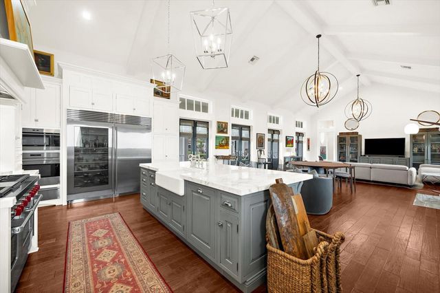 213 N 18TH STREET W, Bradenton, FL 34205