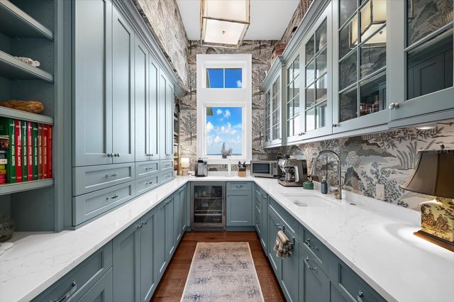 213 N 18TH STREET W, Bradenton, FL 34205