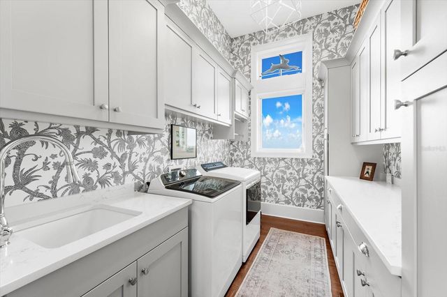 213 N 18TH STREET W, Bradenton, FL 34205