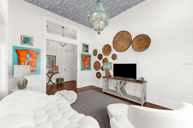 213 N 18TH STREET W, Bradenton, FL 34205