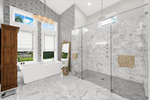 213 N 18TH STREET W, Bradenton, FL 34205