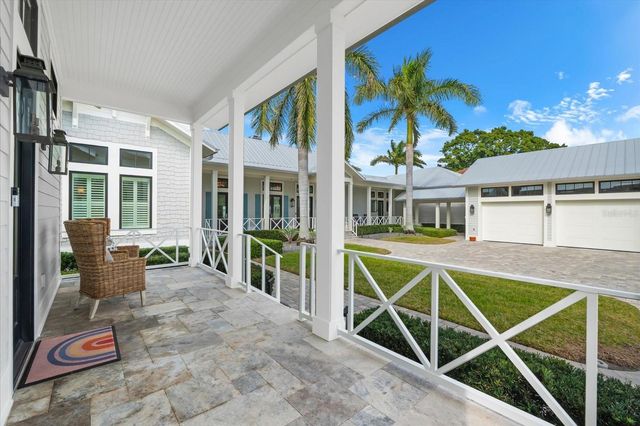 213 N 18TH STREET W, Bradenton, FL 34205