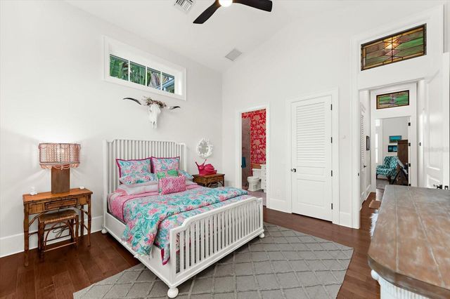 213 N 18TH STREET W, Bradenton, FL 34205