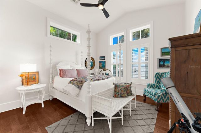 213 N 18TH STREET W, Bradenton, FL 34205