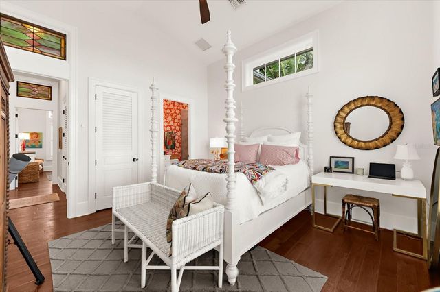 213 N 18TH STREET W, Bradenton, FL 34205