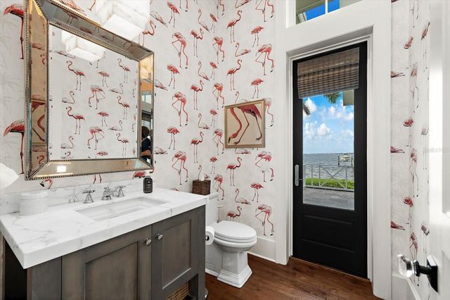 213 N 18TH STREET W, Bradenton, FL 34205