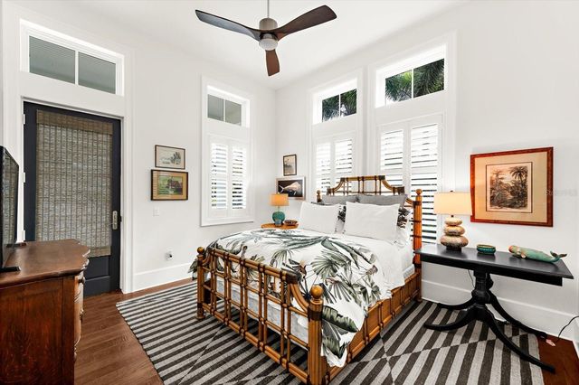 213 N 18TH STREET W, Bradenton, FL 34205