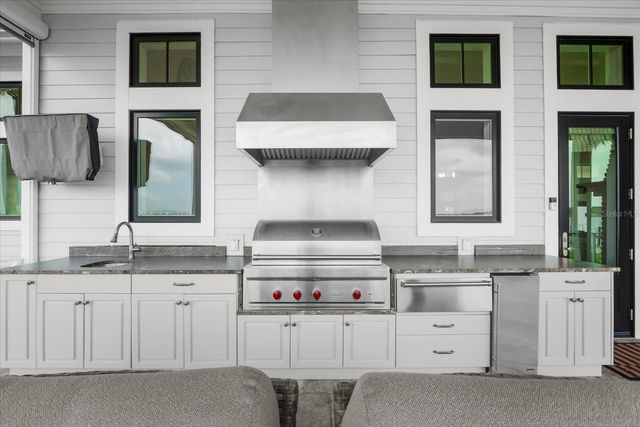 213 N 18TH STREET W, Bradenton, FL 34205