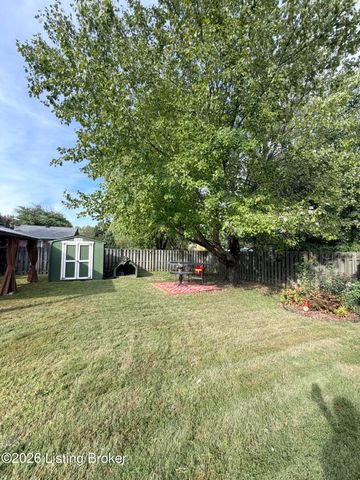 11003 Lanette Ct, Louisville, KY 40229