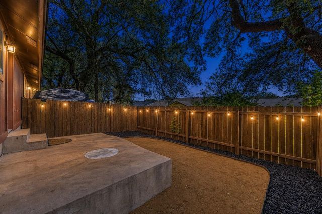 1008 Milford WAY B, Austin, TX 78745