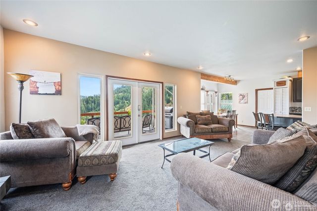 9505 Plateau Road, Cashmere, WA 98815