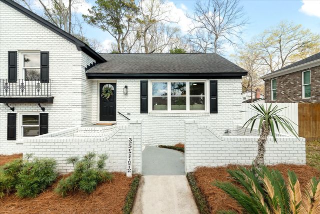 325 Fairington Drive, Summerville, SC 29485