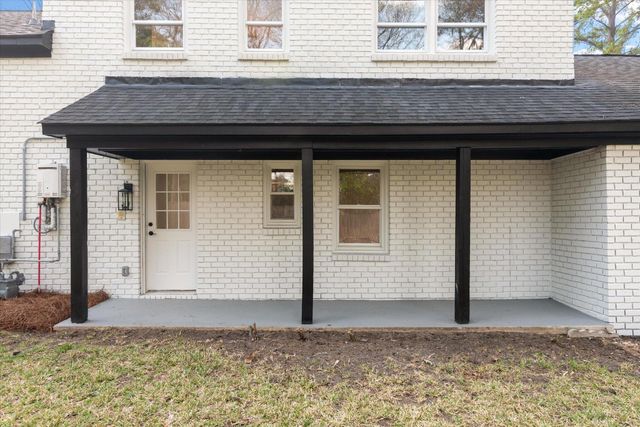 325 Fairington Drive, Summerville, SC 29485