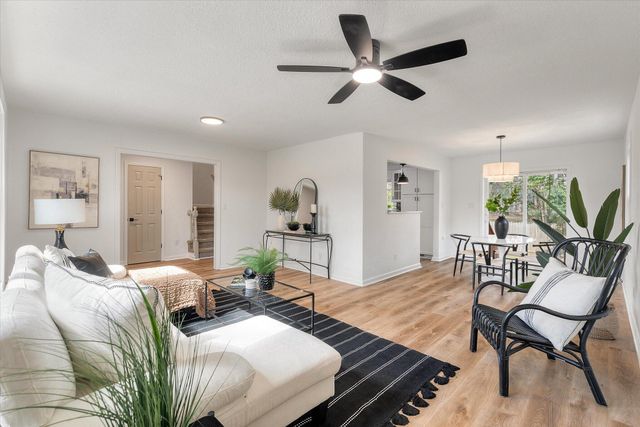 325 Fairington Drive, Summerville, SC 29485