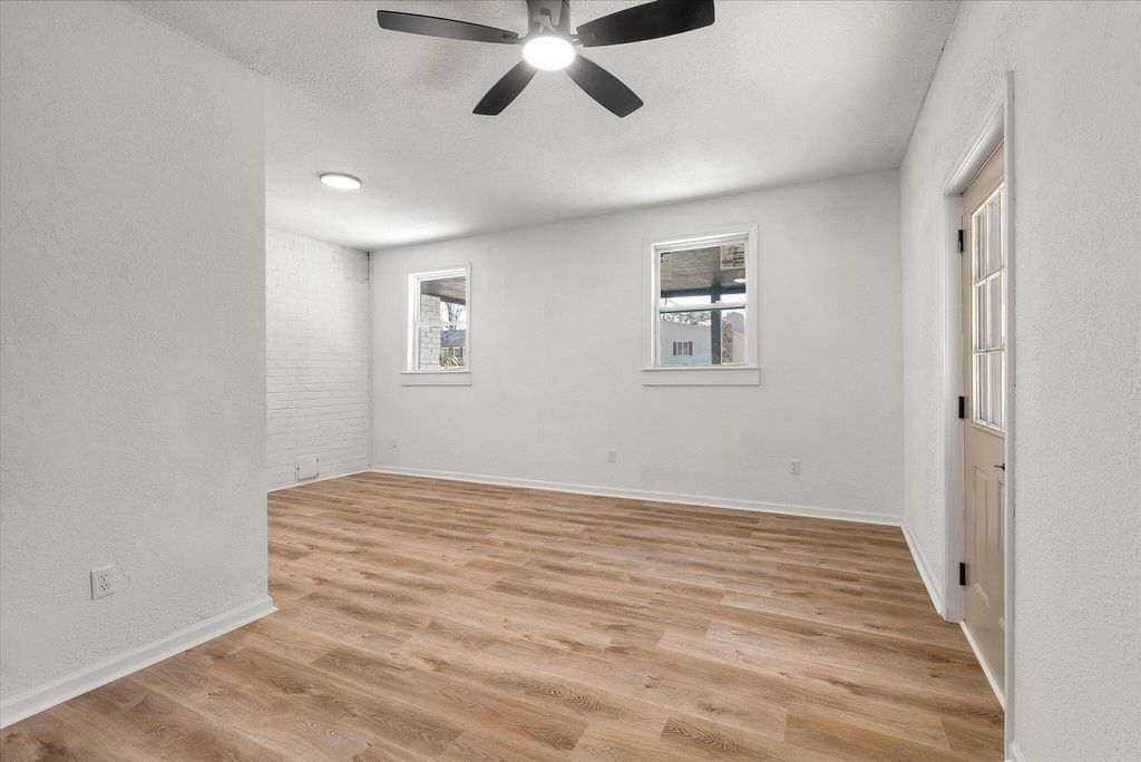 Image 37 of property listing at 325 Fairington Drive, Summerville, SC 29485