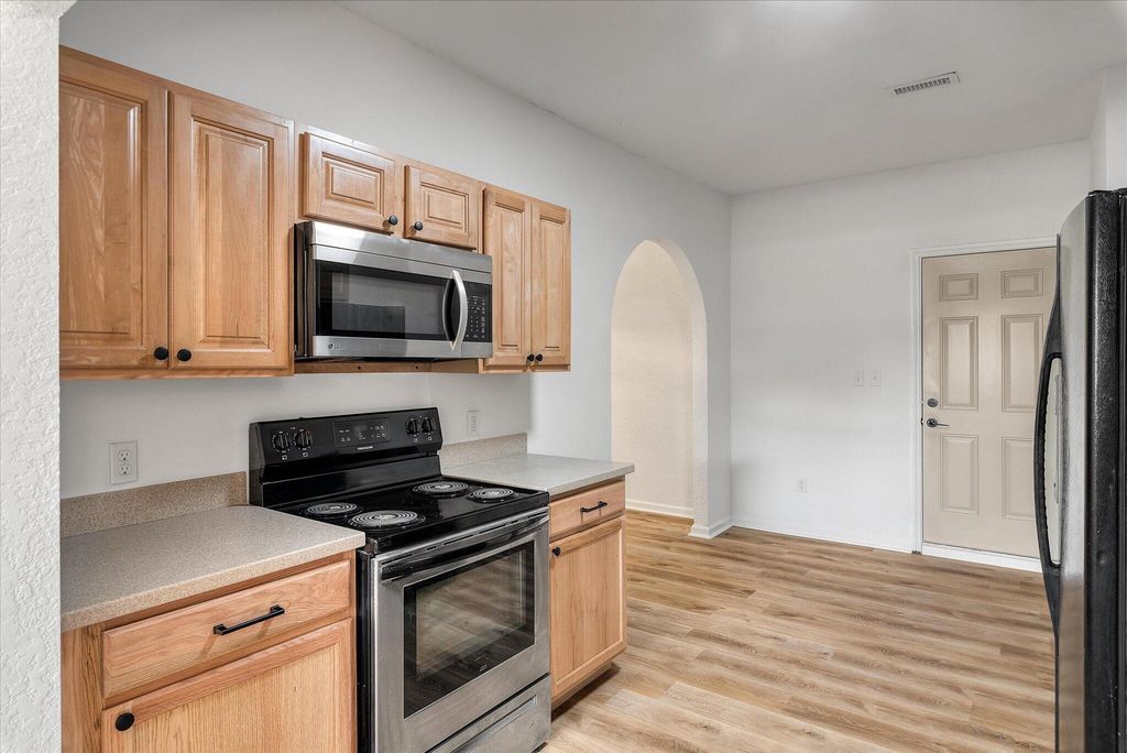 Image 40 of property listing at 325 Fairington Drive, Summerville, SC 29485