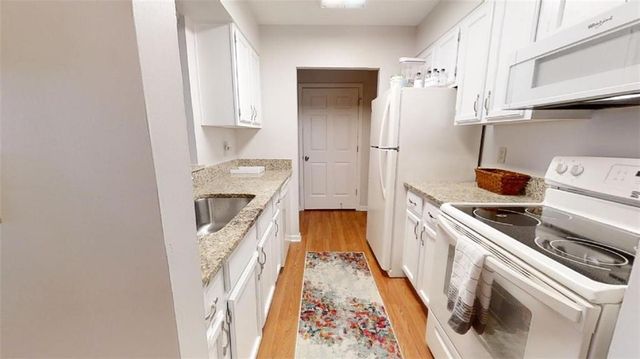 300 Johnson Ferry Road NE B605, Atlanta, GA 30328