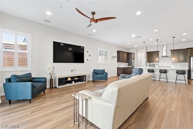 8657 Hartmont Street, Las Vegas, NV 89166