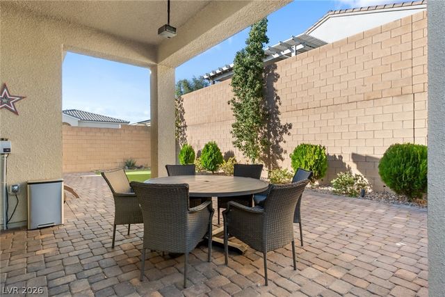 8657 Hartmont Street, Las Vegas, NV 89166