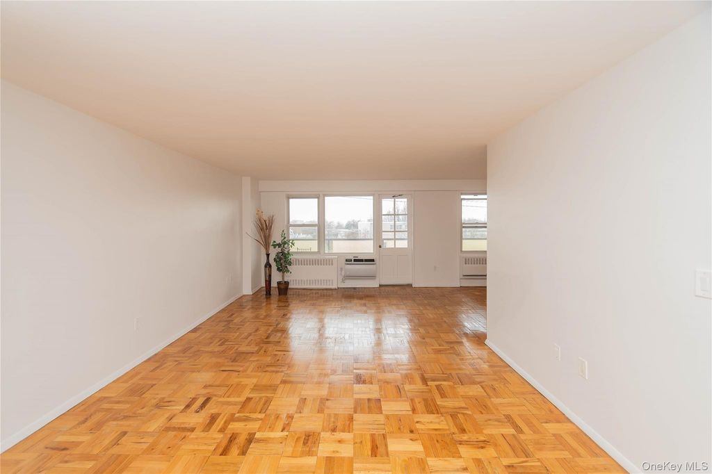 1841 Central Park Avenue 10P, Yonkers, NY 10710