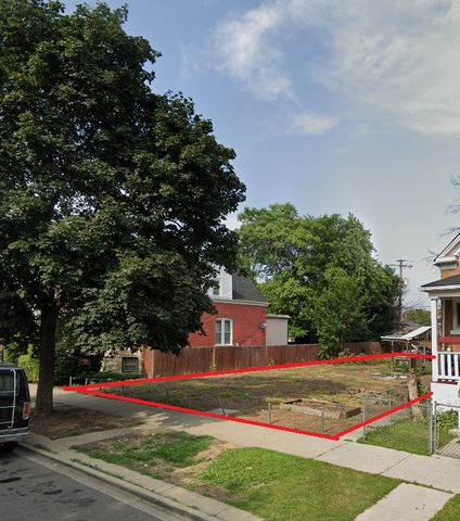 741-745 N Monticello Avenue, Chicago, IL 60624