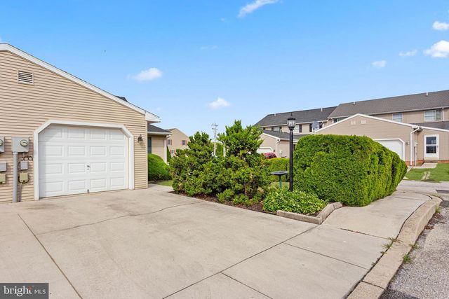 59 E ELM AVE, Hanover, PA 17331