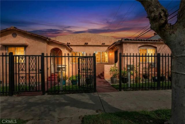 2000 Pacific, Long Beach, CA 90806