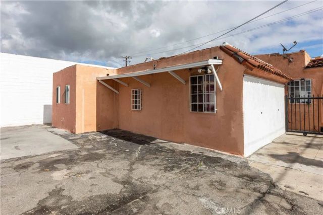 2000 Pacific, Long Beach, CA 90806