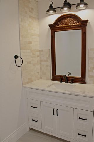 528 Prairie Street, Columbus, TX 78934