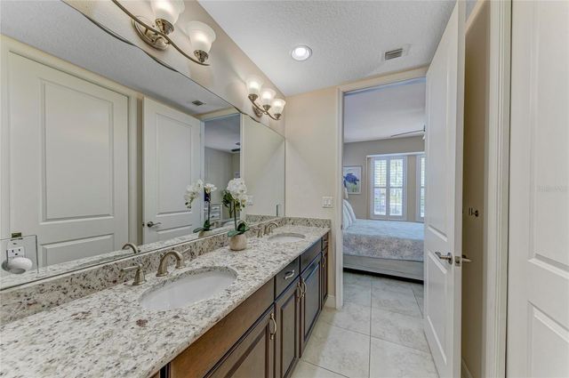 391 ARUBA CIRCLE 101, Bradenton, FL 34209