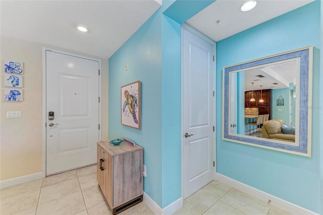 391 ARUBA CIRCLE 101, Bradenton, FL 34209