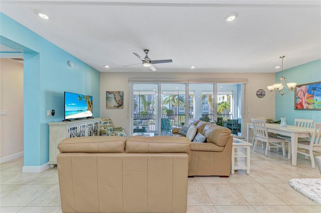 391 ARUBA CIRCLE 101, Bradenton, FL 34209