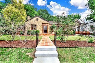 608 W Hopkins ST, San Marcos, TX 78666