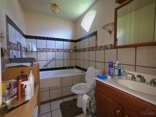 6292 Simpson Avenue, Springfield Twp., OH 45224