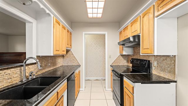 1607 SW 78th Terrace, Oklahoma City, OK 73159