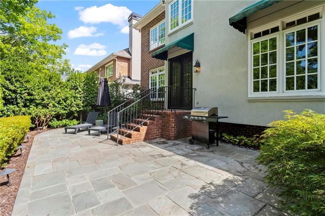 1138 Fairway Gardens NE, Brookhaven, GA 30319
