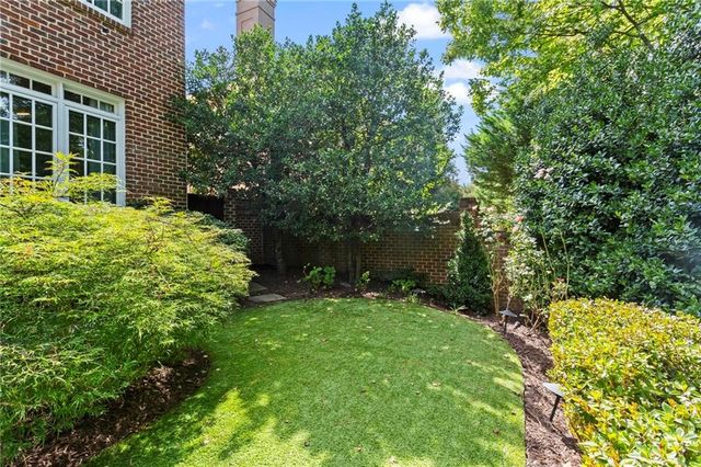 1138 Fairway Gardens NE, Brookhaven, GA 30319