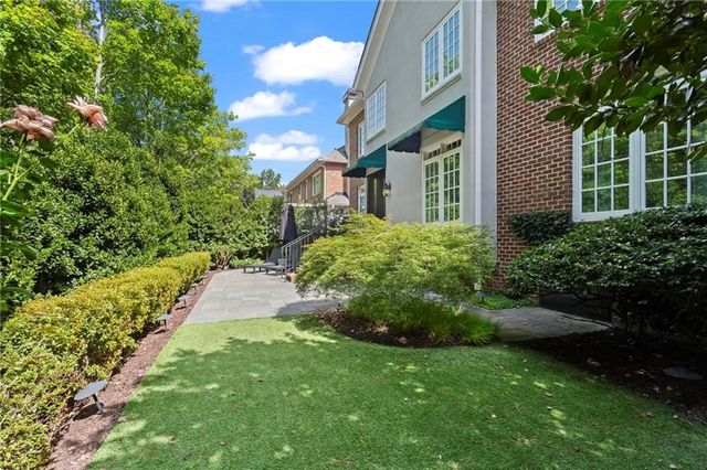 1138 Fairway Gardens NE, Brookhaven, GA 30319