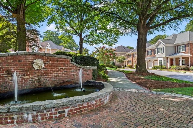 1138 Fairway Gardens NE, Brookhaven, GA 30319