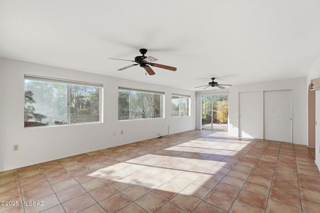 1565 N Paseo Cerca, Green Valley, AZ 85614