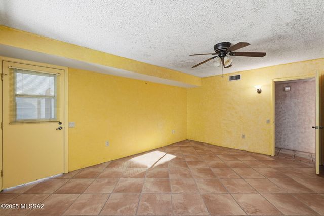 1565 N Paseo Cerca, Green Valley, AZ 85614