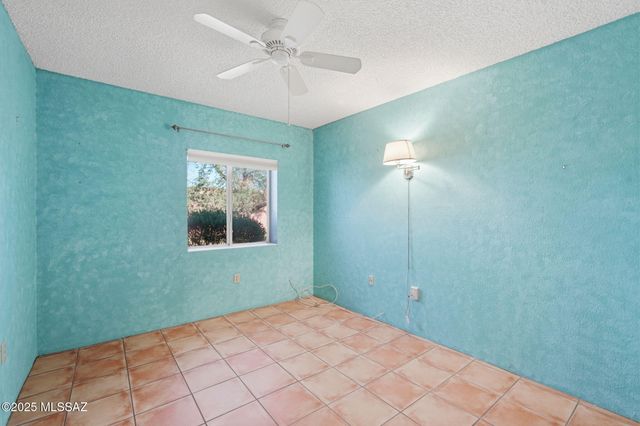 1565 N Paseo Cerca, Green Valley, AZ 85614