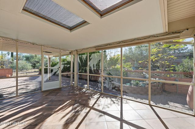 1565 N Paseo Cerca, Green Valley, AZ 85614