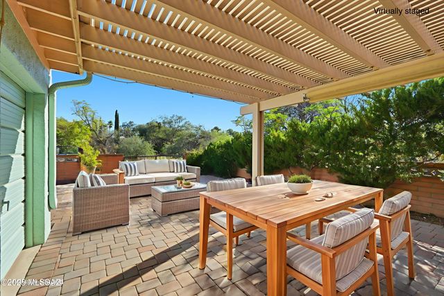 1565 N Paseo Cerca, Green Valley, AZ 85614