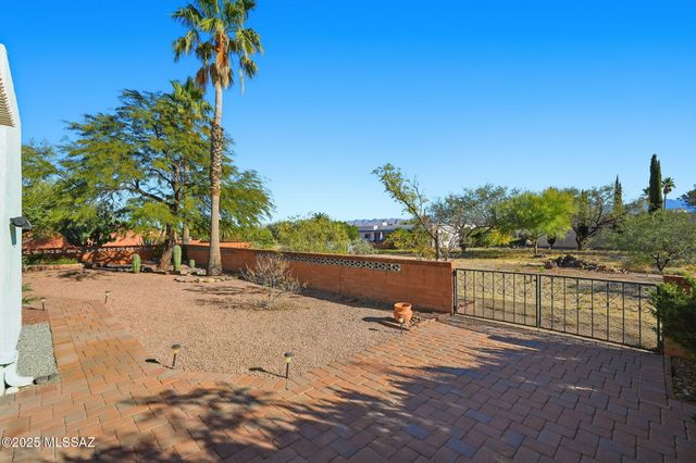 1565 N Paseo Cerca, Green Valley, AZ 85614