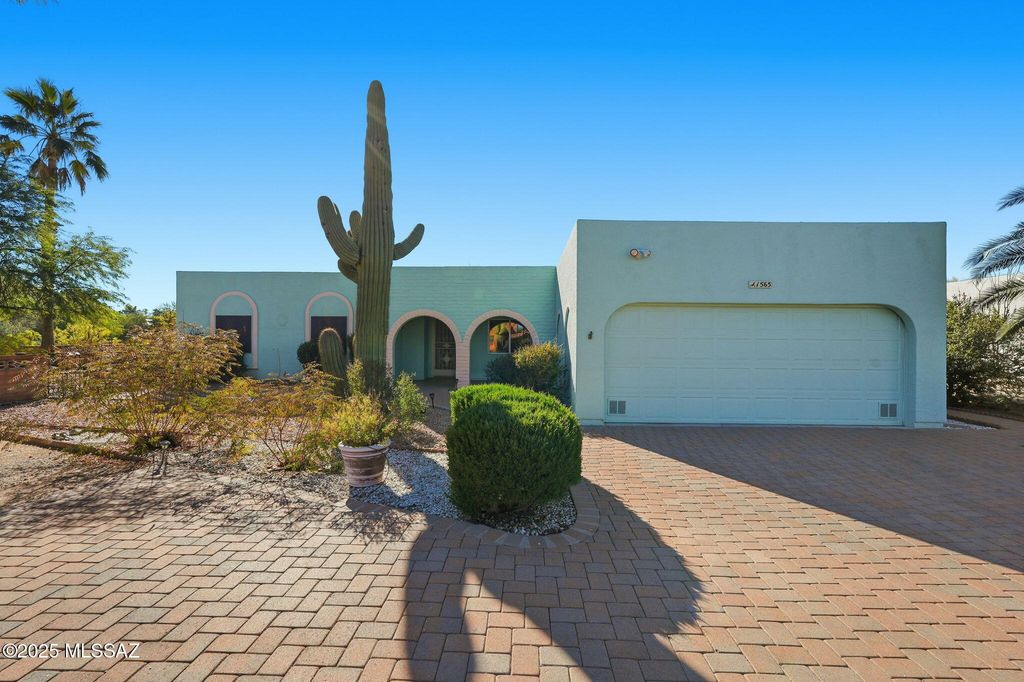 1565 N Paseo Cerca, Green Valley, AZ 85614